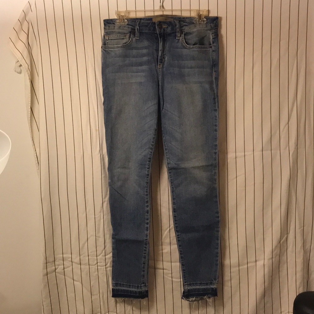 Joe’s skinny ankle